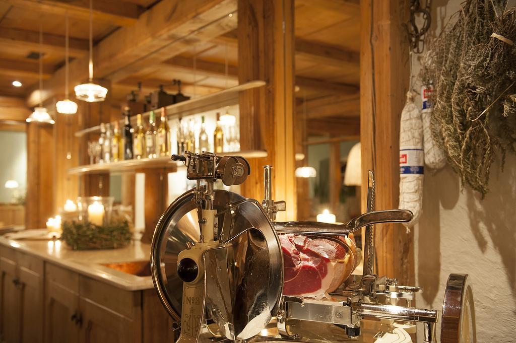 תון Italian Lifestyle Hotel & Osteria Chartreuse מראה חיצוני תמונה