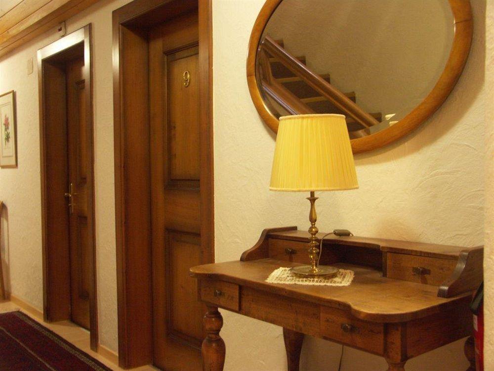 תון Italian Lifestyle Hotel & Osteria Chartreuse מראה חיצוני תמונה